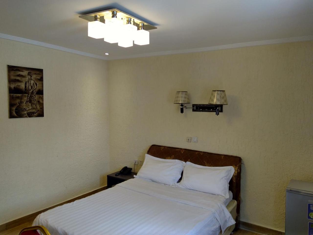 Hotel Des Jardins Abidjan Eksteriør billede